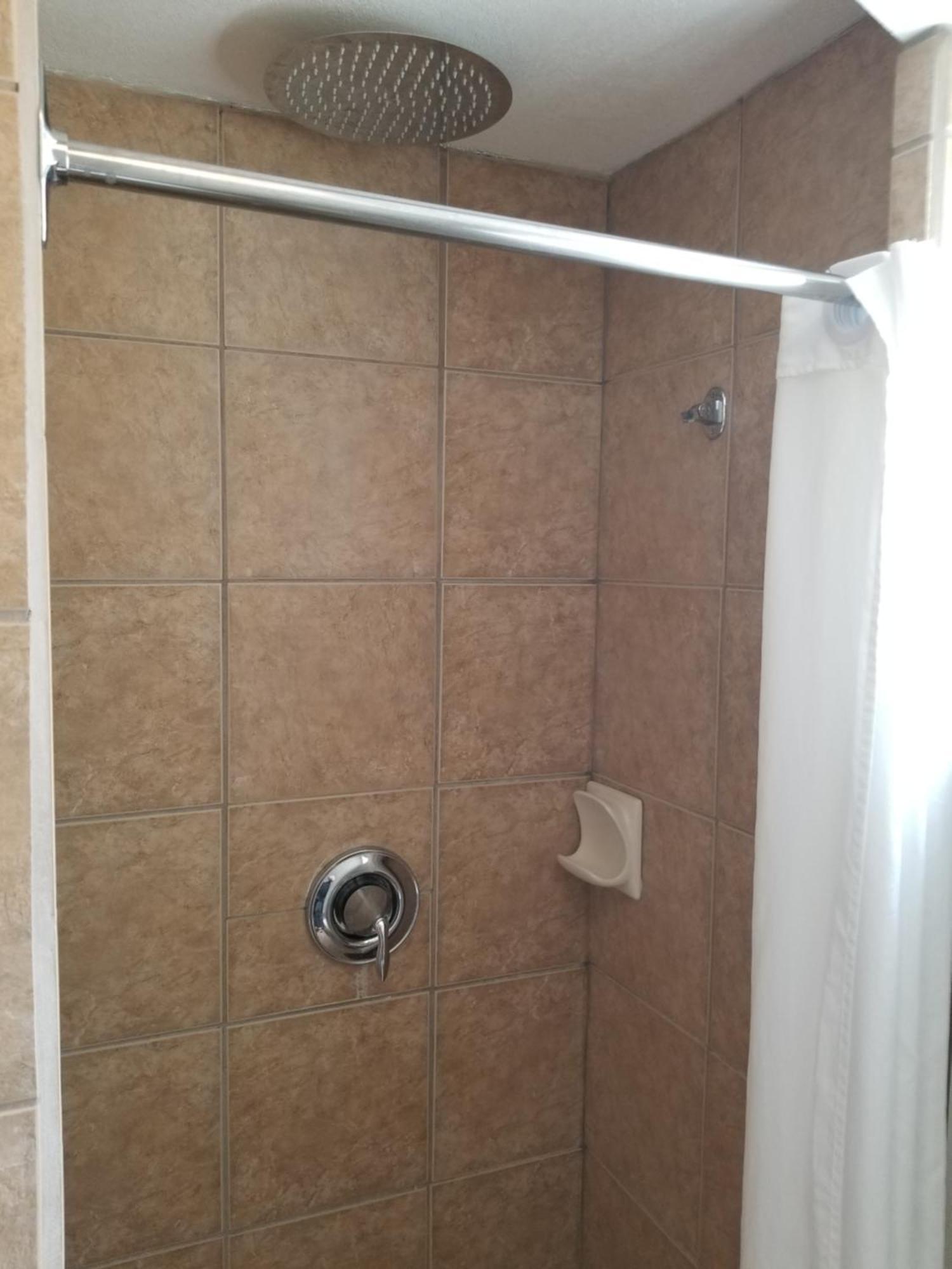 Motel Lakeview & 3*