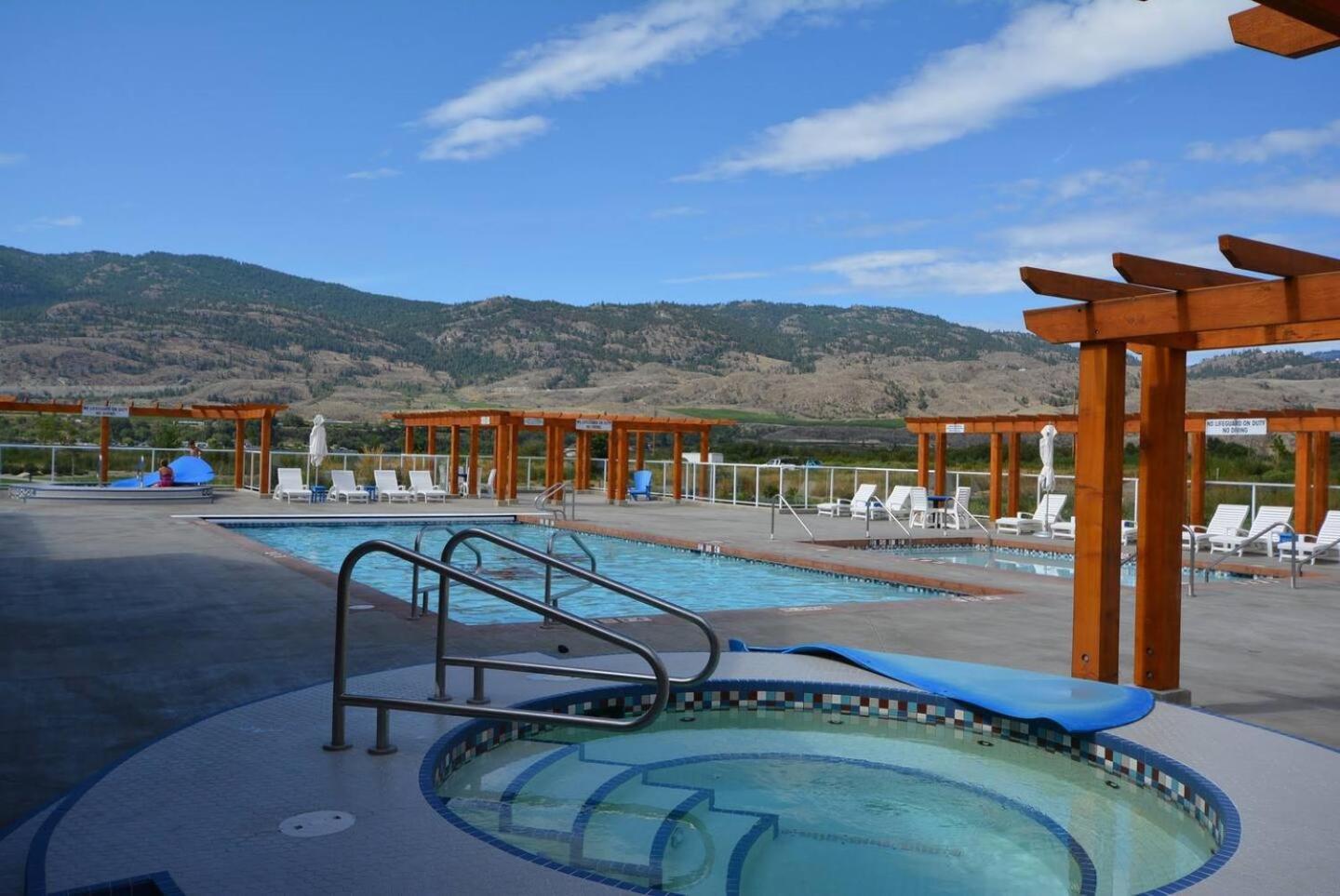 Sunrock Meadow On 113 Holiday home Osoyoos