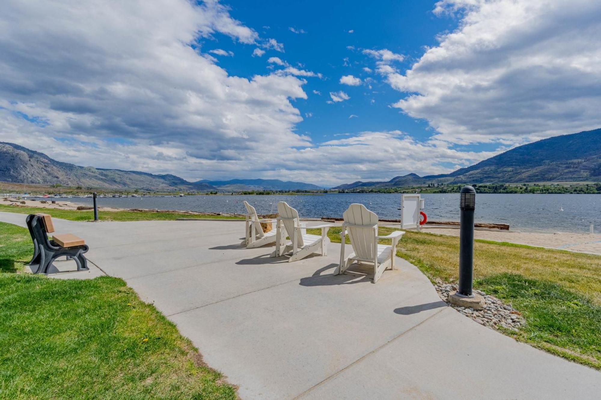 Toes In The #201 Osoyoos