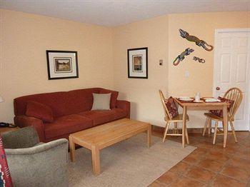 Desert Surfside Waterfront 3* Osoyoos